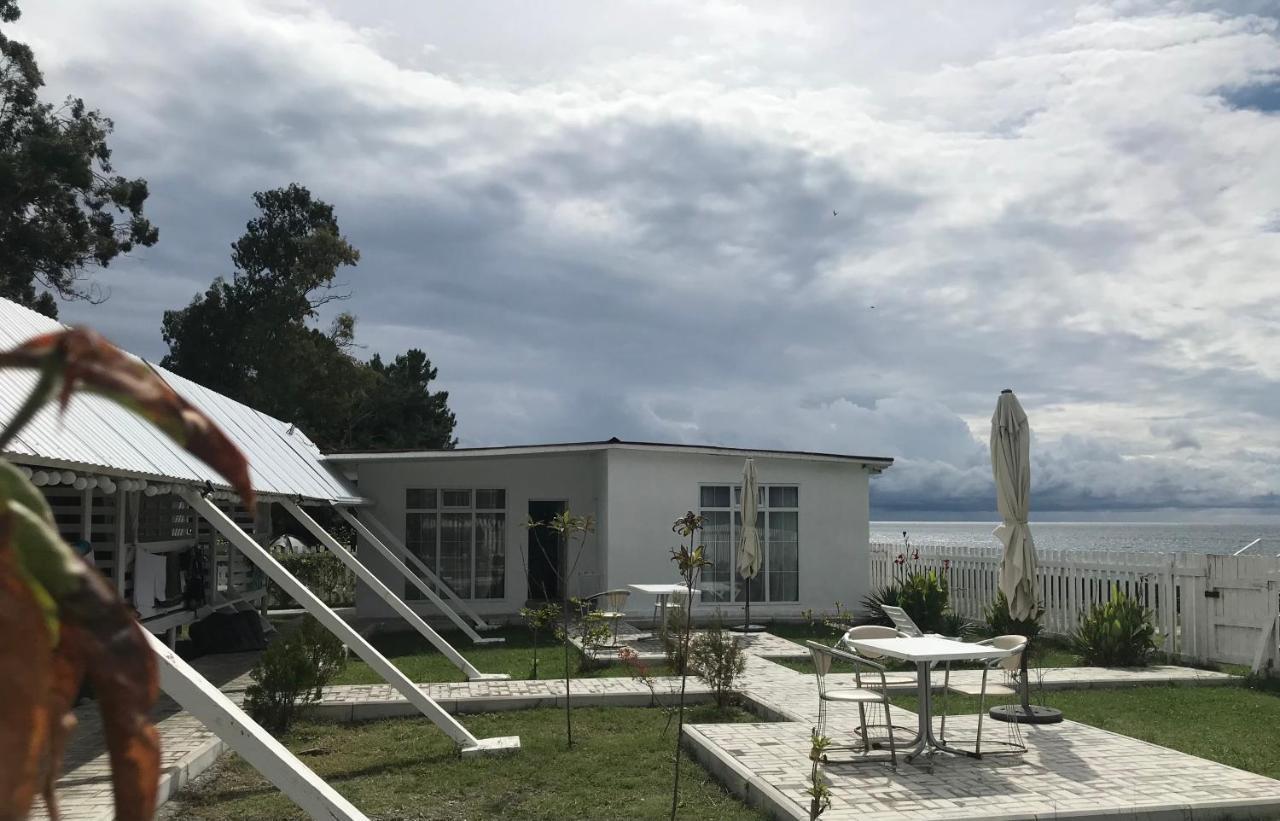 “Black Sea” Cottages Gagra Extérieur photo