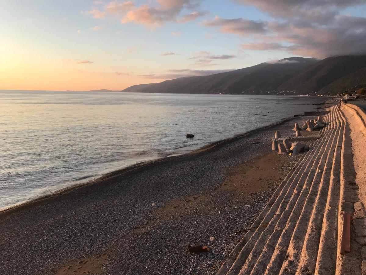 “Black Sea” Cottages Gagra Extérieur photo